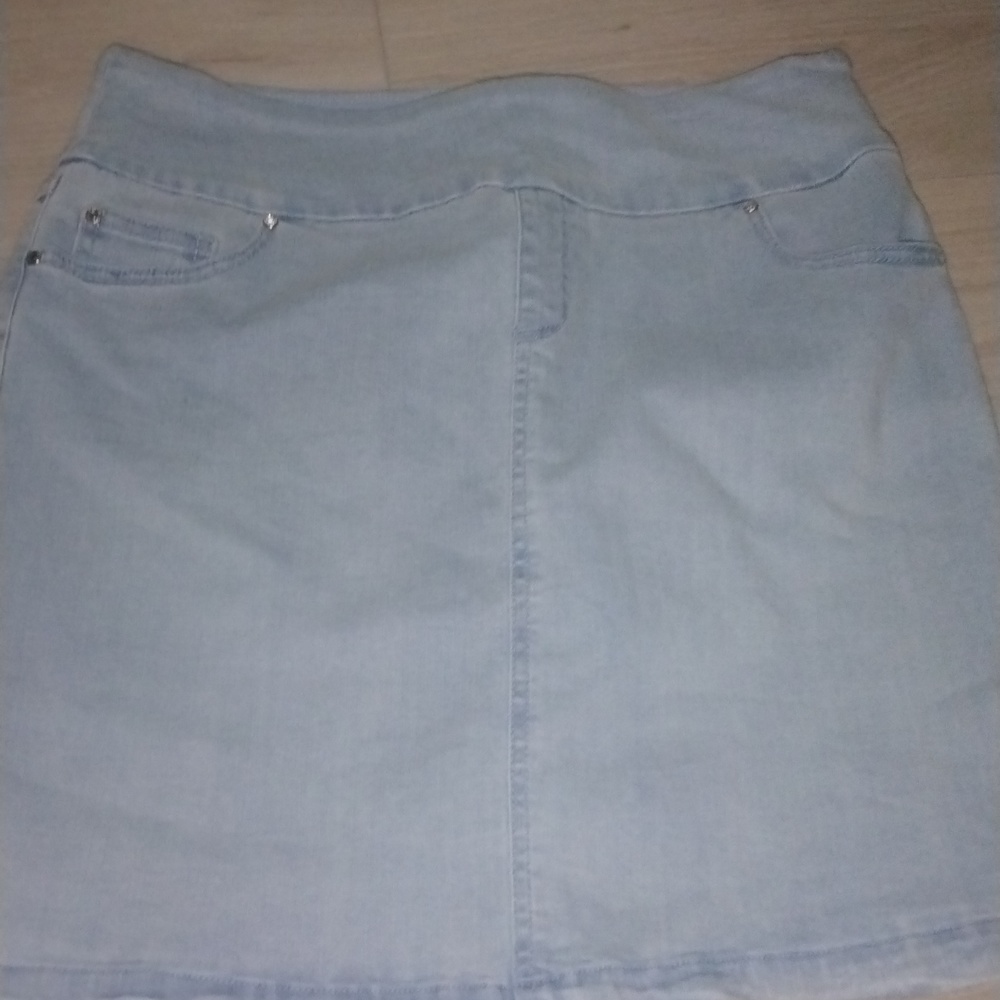 Women's skirt